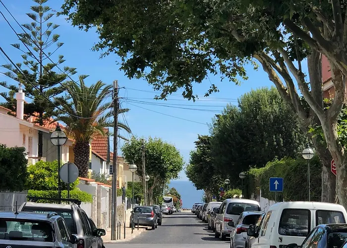 Aloha House H * Carcavelos (Lisbon)