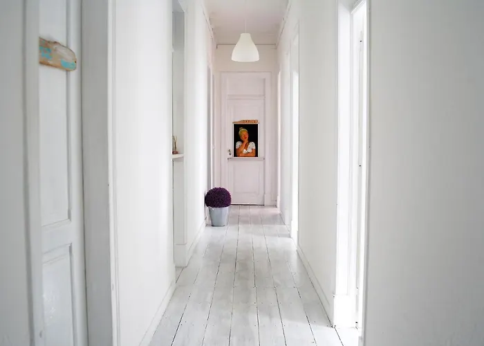 Aloha House H Carcavelos (Lisbon)